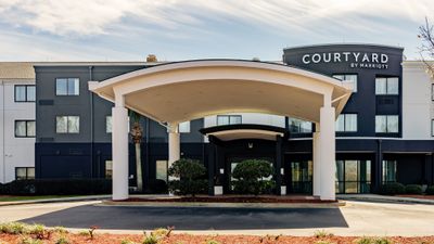 Courtyard by Marriott Brunswick