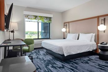 Fairfield Inn & Suites South Denton Area