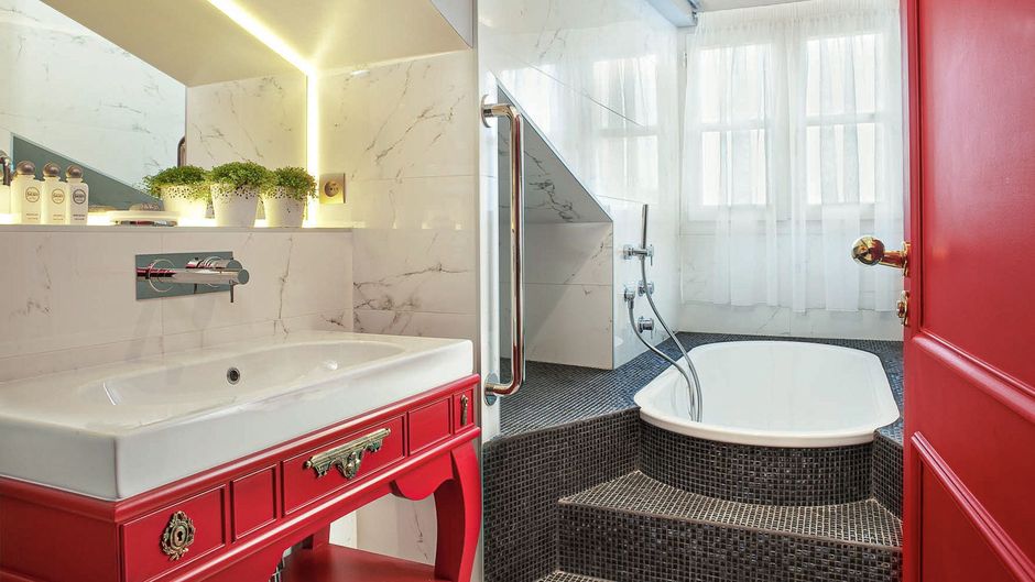 La Maison Favart Room