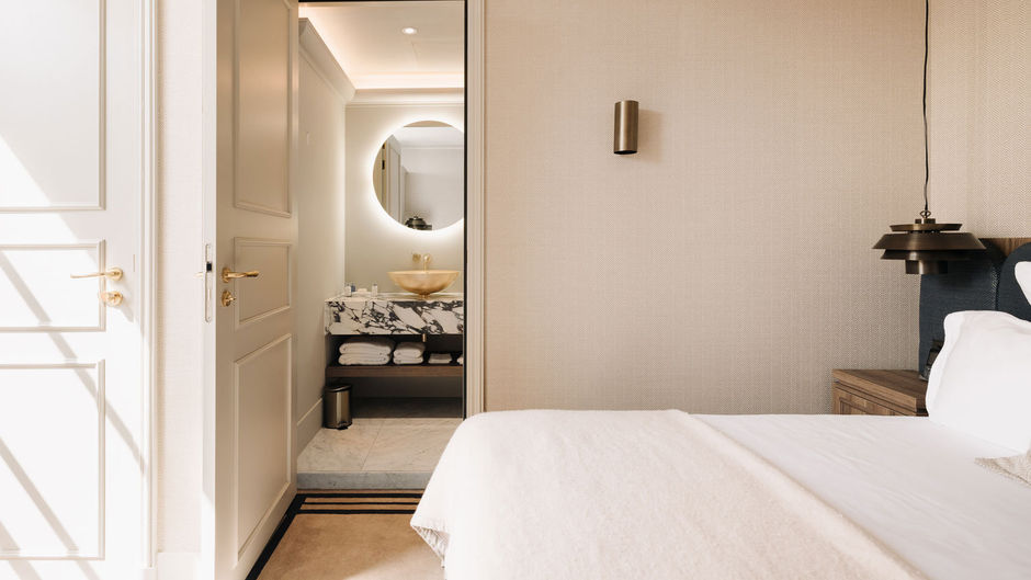 Seven One Seven Room