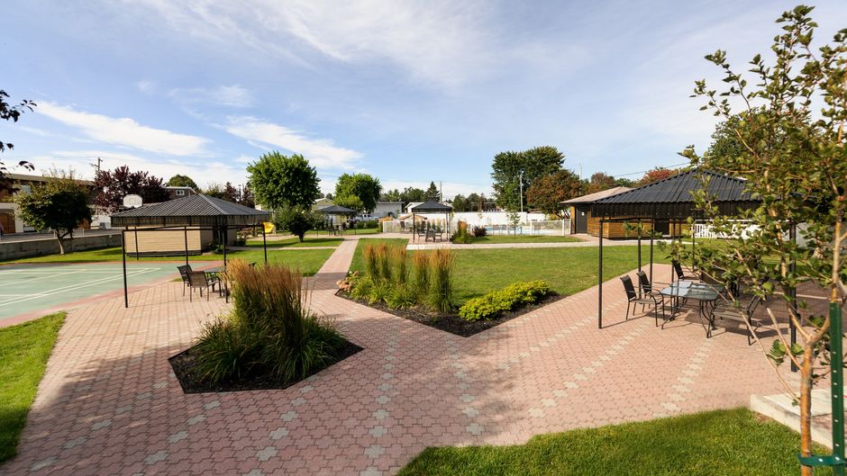 Le Montagnais Hotel Recreation
