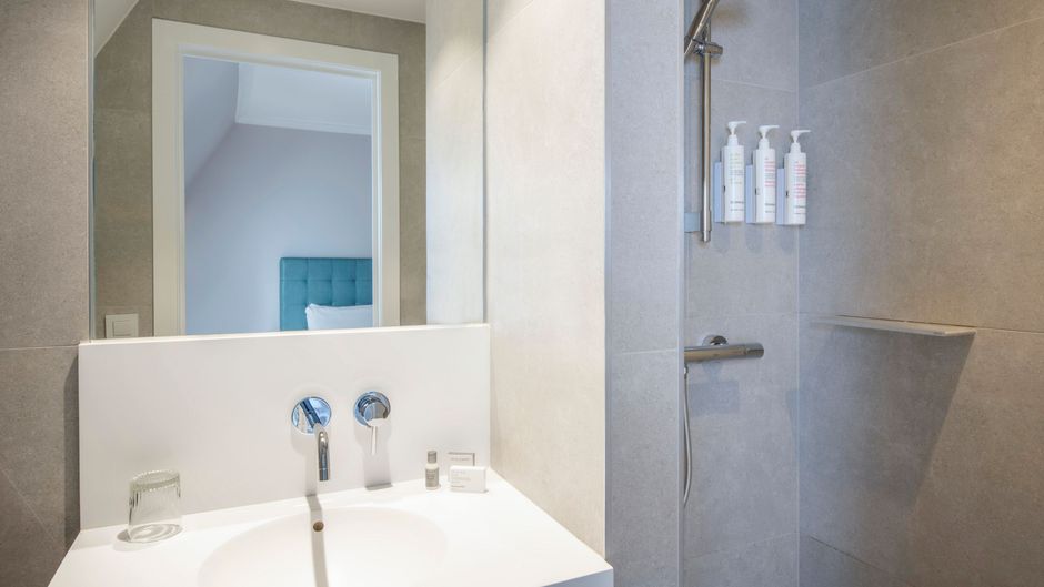Marriott Exec Apts European Quarters Room