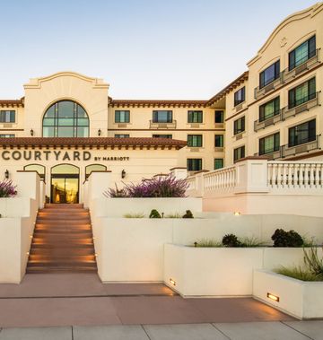Courtyard Santa Cruz