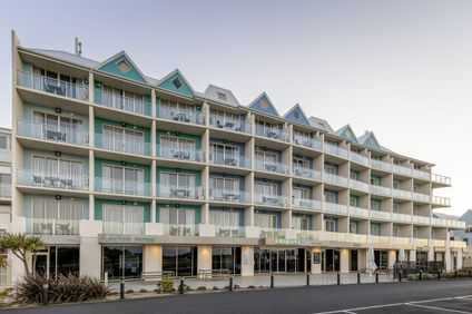 Lady Bay Resort