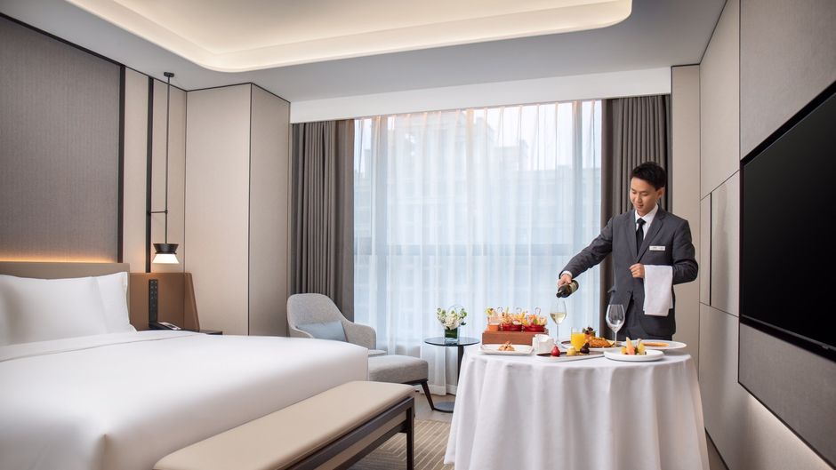 Crowne Plaza High Tech Zone Room