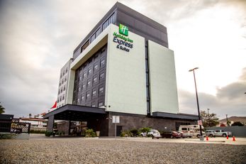 Holiday Inn Express/Stes Ensenada Centro