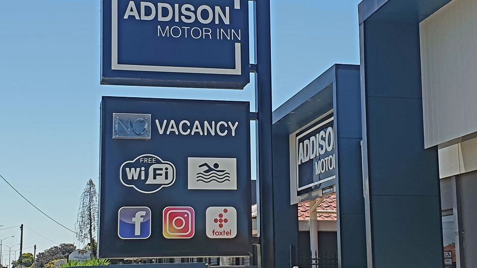Addison Motor Inn Exterior
