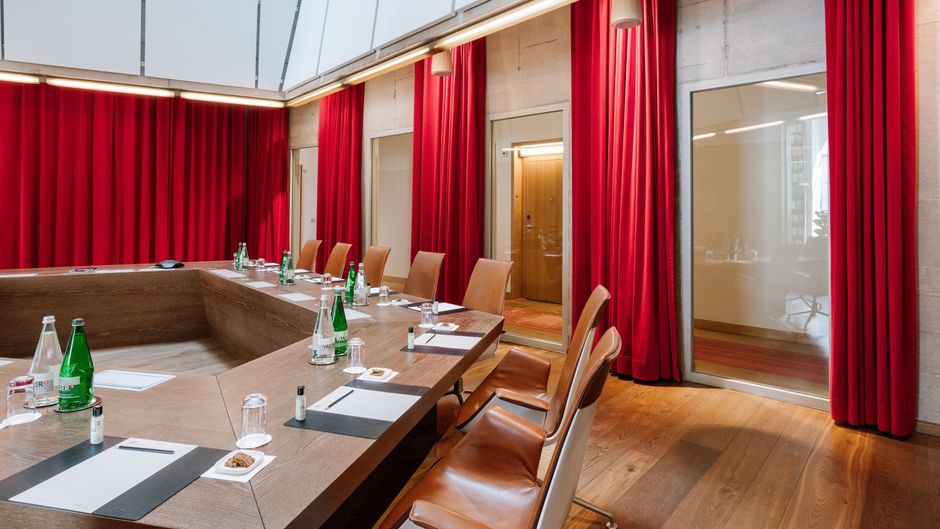 B2 Boutique Hotel & Spa Meeting