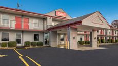 Red Roof Inn & Suites Jackson, TN
