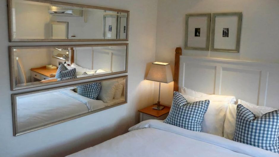Manor Hotel Room