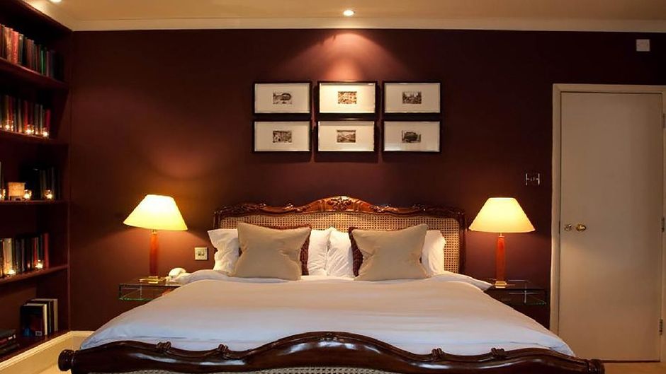 Manor Hotel Suite