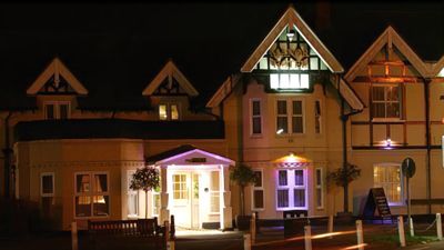 Manor Hotel
