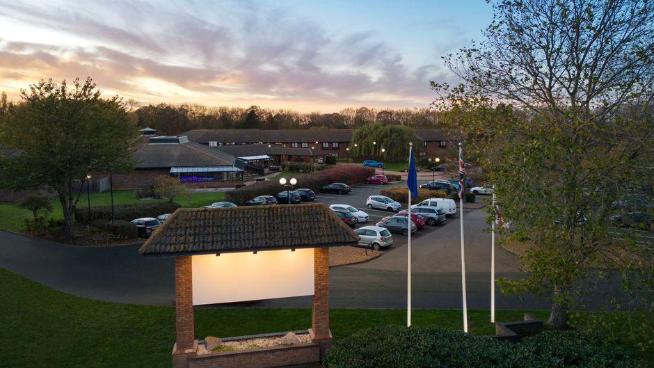 Delta by Marriott Peterborough Exterior