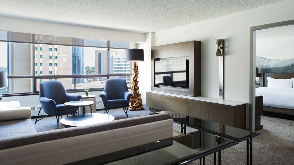 Calgary Marriott Downtown Hotel Suite