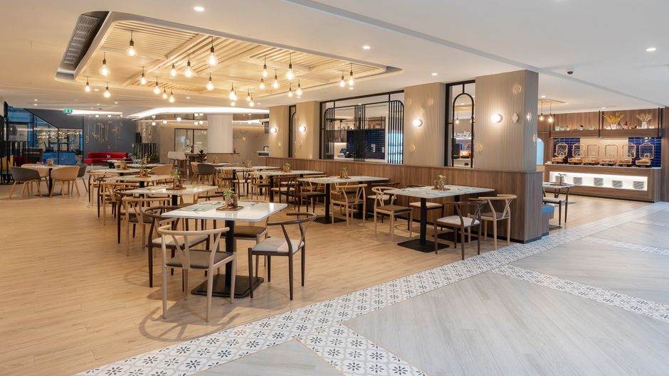 Centra by Centara Phra Nakhon Restaurant
