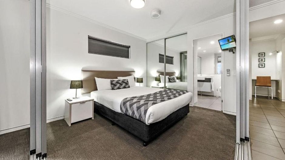 The Capitol Apartments Room
