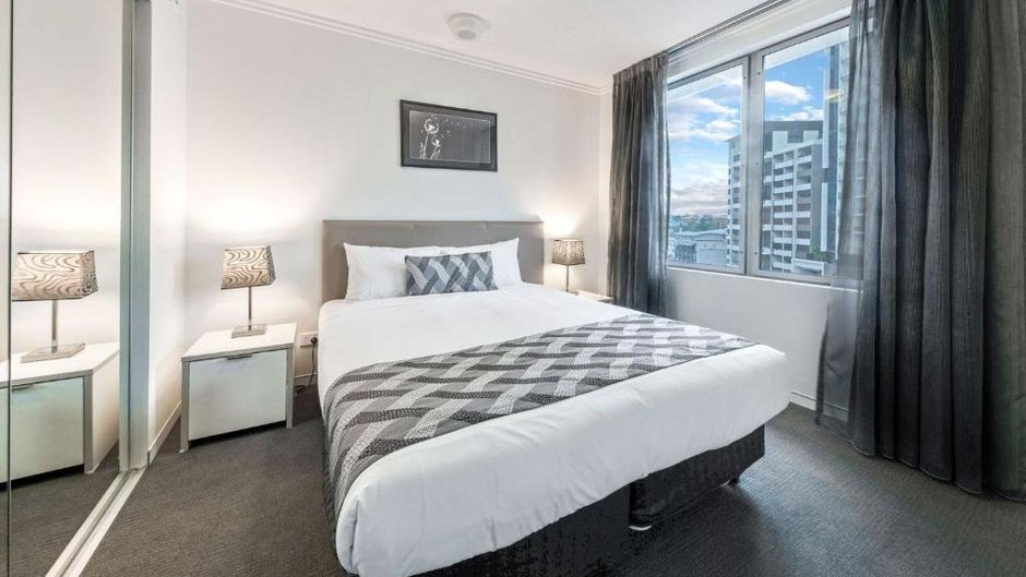 The Capitol Apartments Room