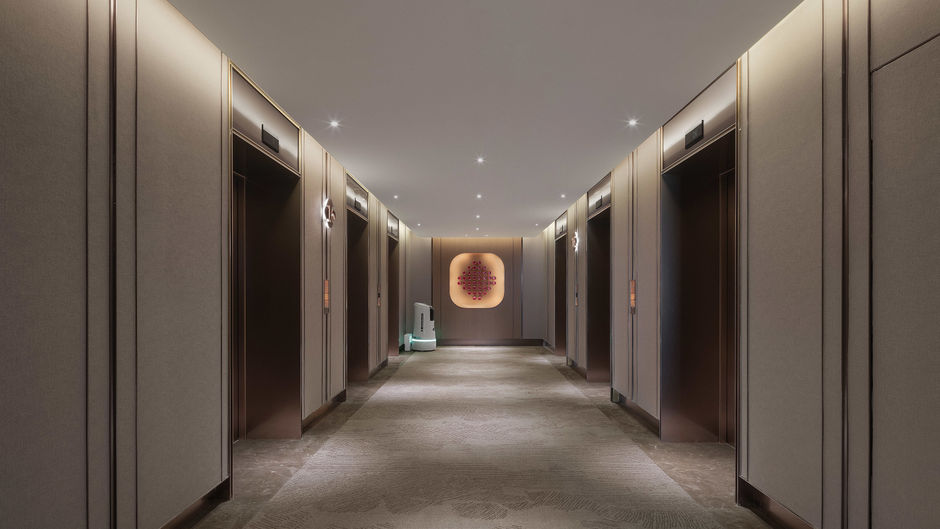 Holiday Inn Shanghai Huaxia Lobby
