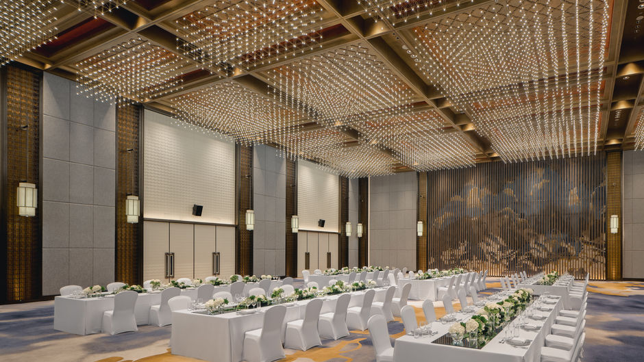HUALUXE Kunshan Huaqiao Meeting