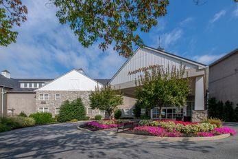 AmishView Inn & Suites
