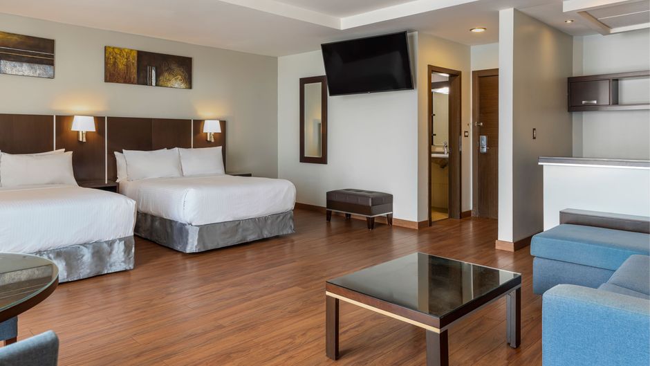 Marriott Executive Apartments Finisterre Room