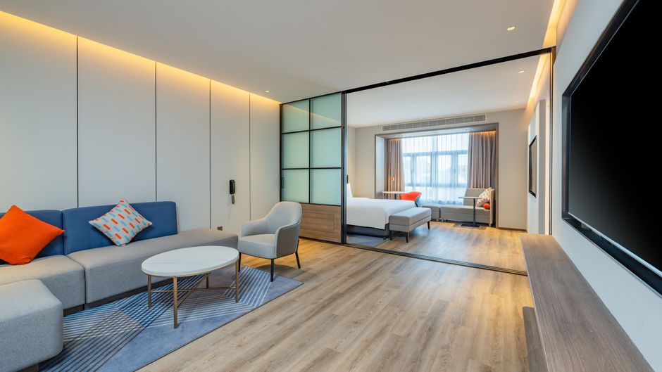 Holiday Inn Express Luzhi Suite