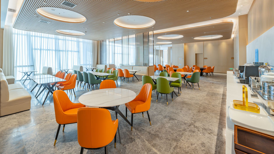Holiday Inn Express Luzhi Restaurant
