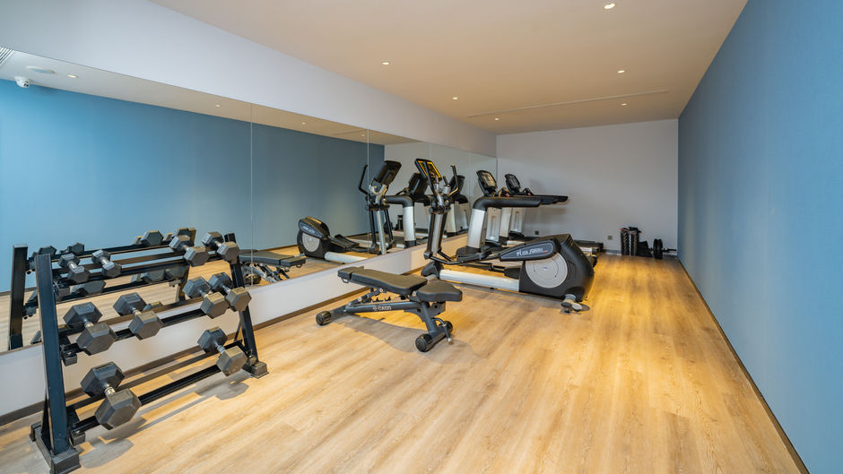 Holiday Inn Express Luzhi Health Club