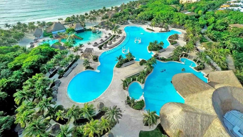 Grand Palladium Kantenah Resort & Spa Exterior
