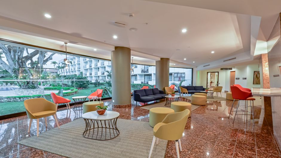 Holiday Inn San Jose La Sabana Lobby