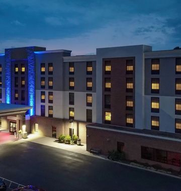 Holiday Inn Express/Suites Newport News