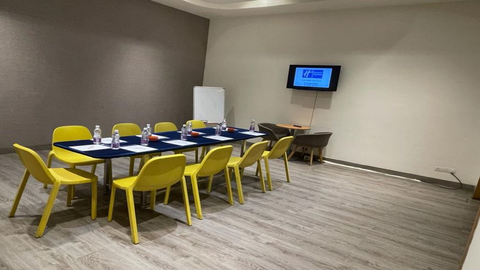 Holiday Inn Express Hyderabad Hitec City Meeting