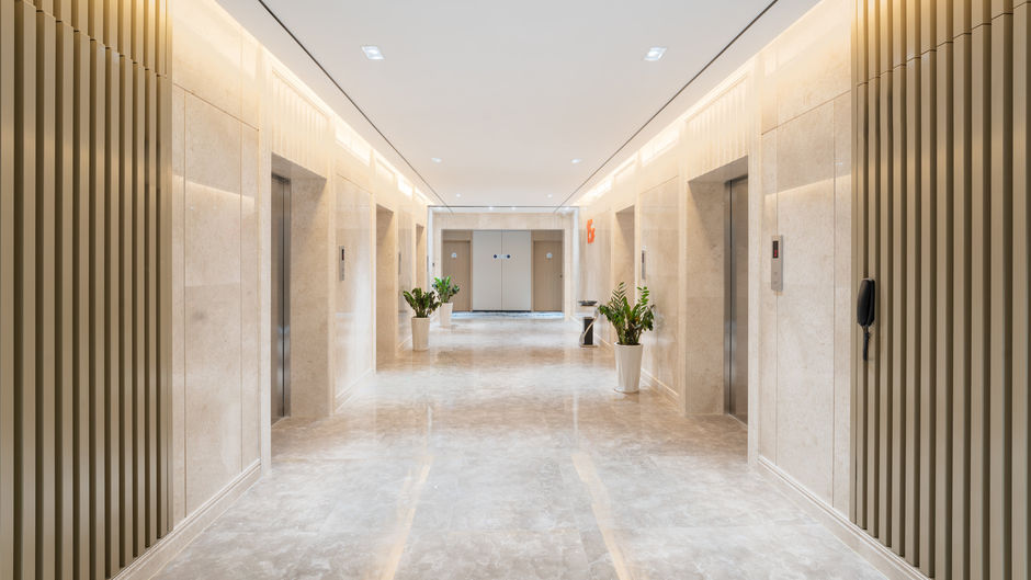Holiday Inn Exp Qingdao NW Coast Lobby