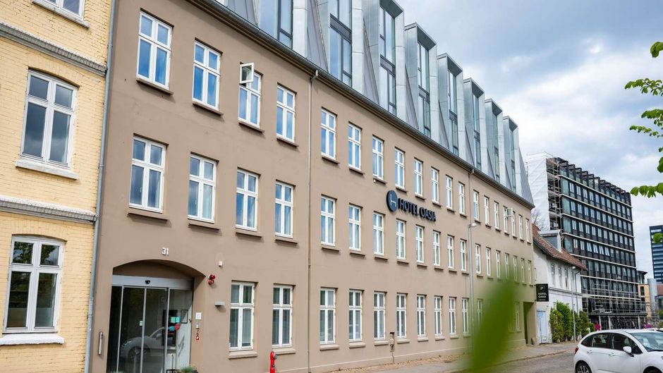 Hotel Oasia Exterior