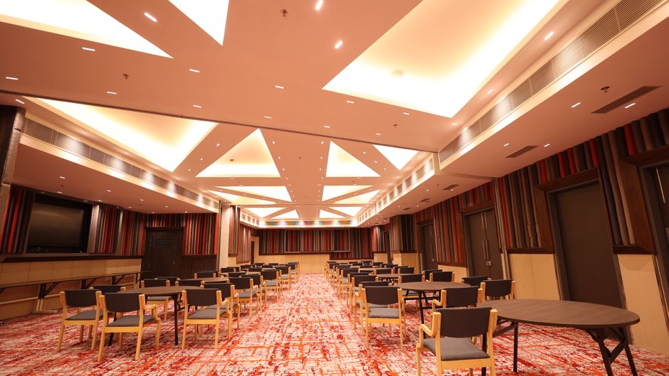 Holiday Inn Express & Suites Gopalpura Meeting