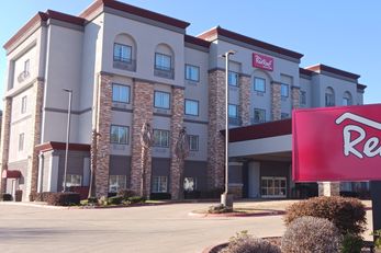 Red Roof Inn & Suites Longview