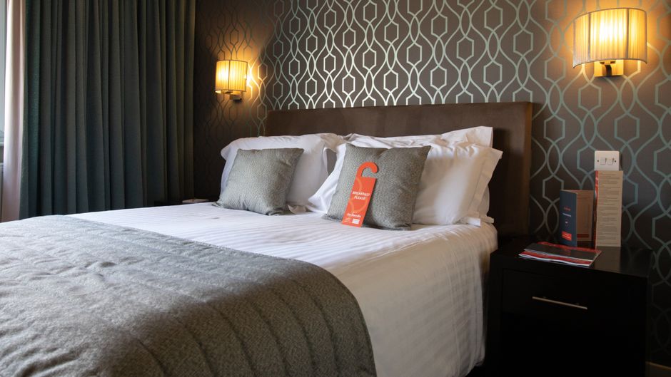 Lincoln Hotel Room