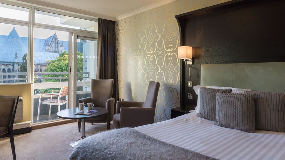 Lincoln Hotel Room