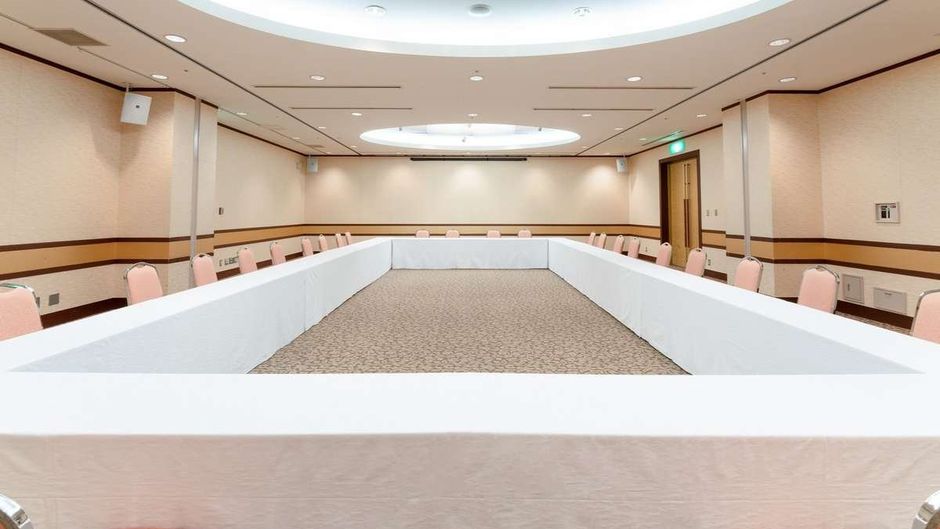 Art Hotel Hirosaki City Meeting