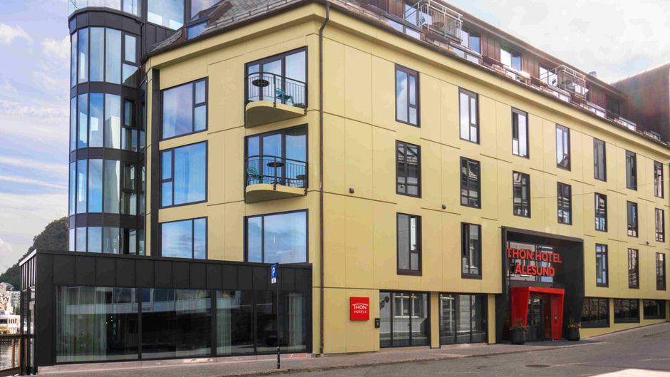 Thon Hotel Alesund Exterior