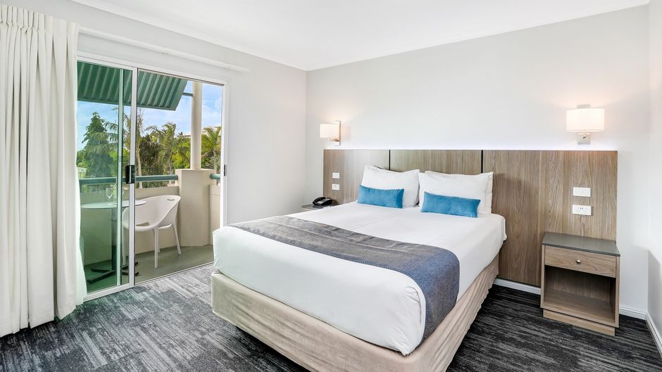 Cairns Sheridan Hotel Room