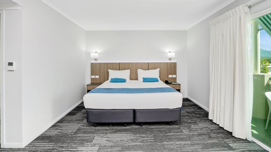 Cairns Sheridan Hotel Room