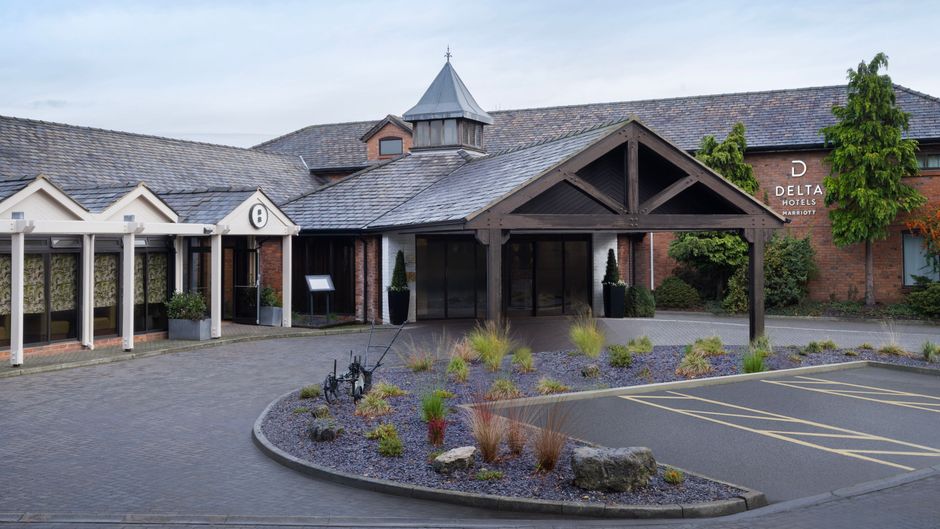 Delta by Marriott Manchester Airport Exterior