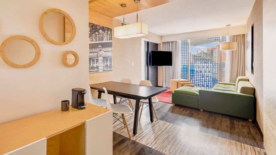 Fiesta Inn Insurgentes Viaducto Suite