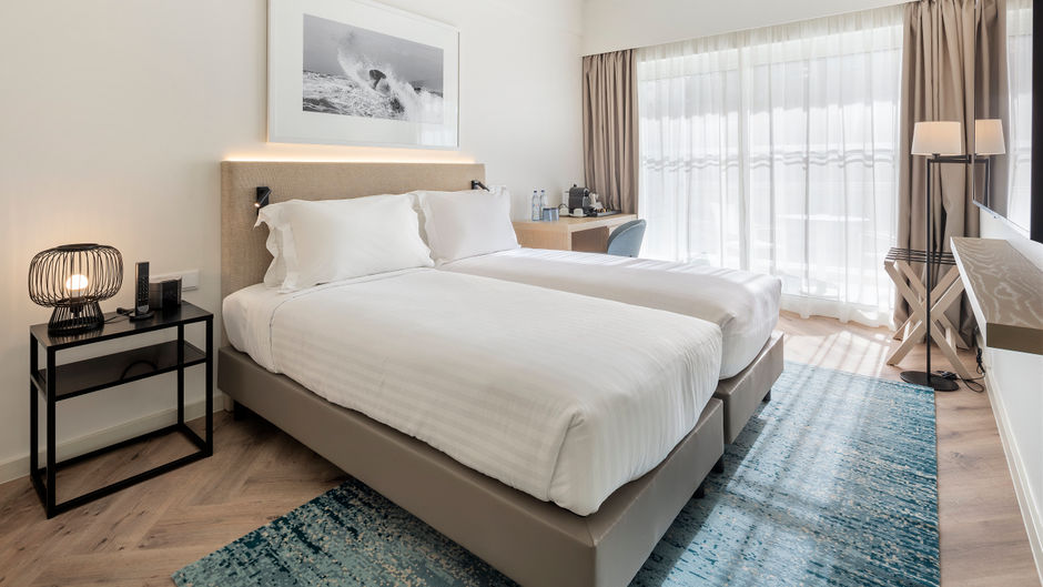 Crowne Plaza Caparica Lisbon Room