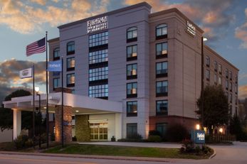 Fairfield Inn & Suites Charleston