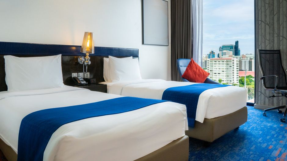 Holiday Inn Express Siam Room