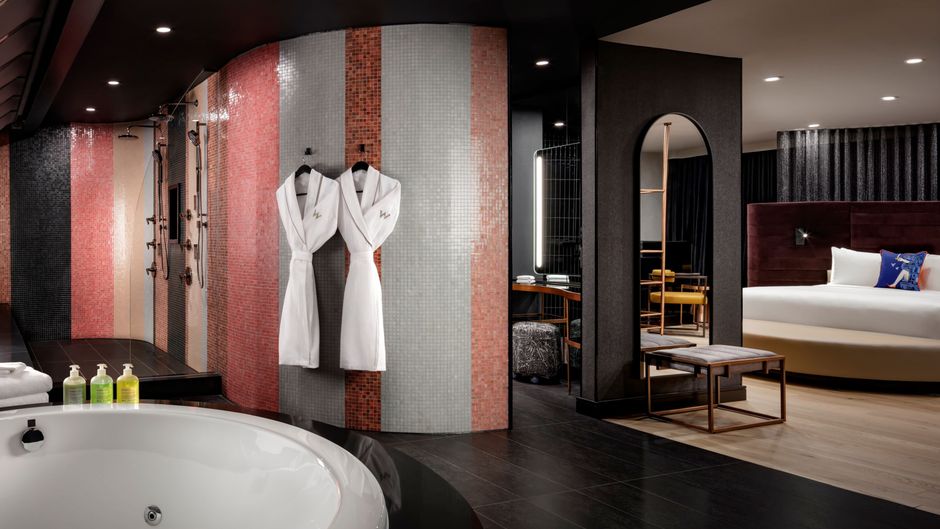 W Toronto Room