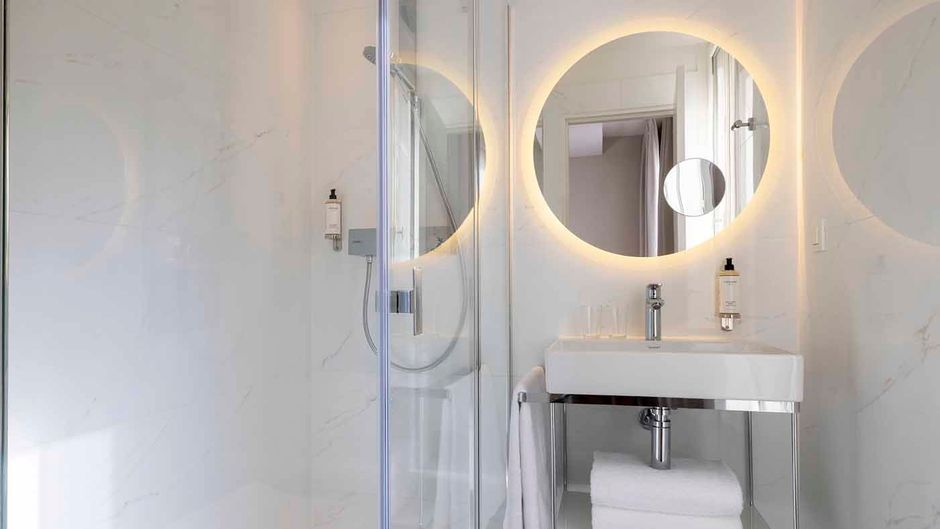 Duminy Vendome Hotel Room