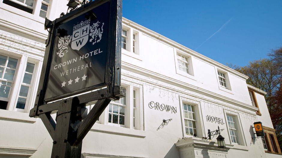 The Crown Hotel Wetheral Exterior
